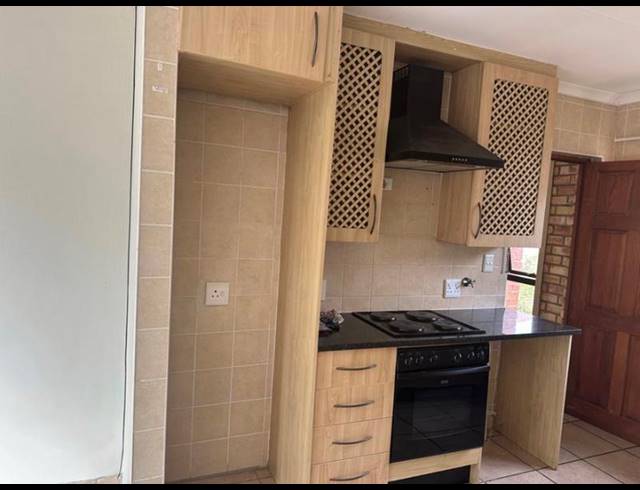 2 BEDROOM PROPERTY TO RENT IN FOURWAYS